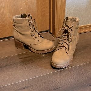 Khaki heeled boots